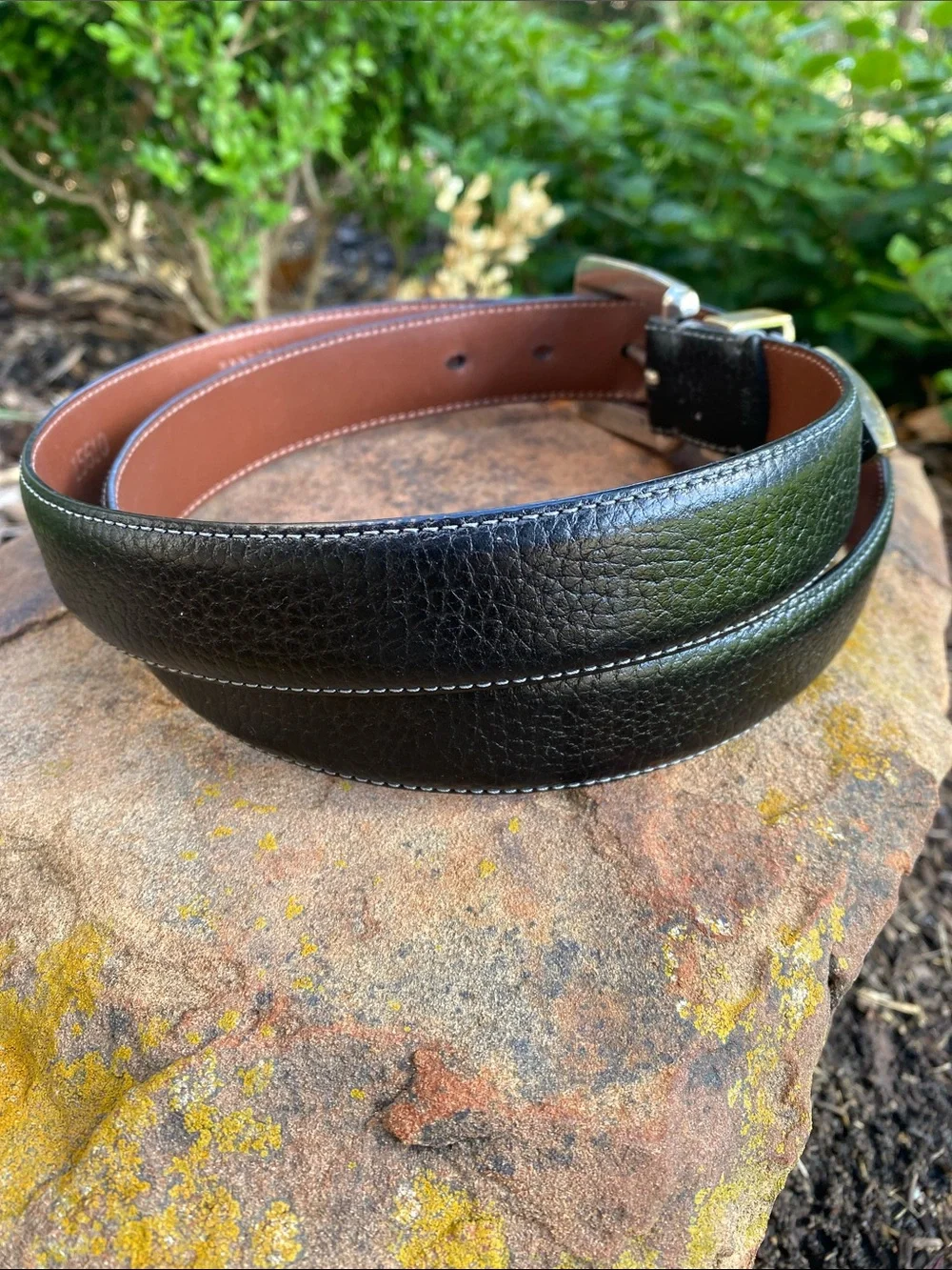 Johnston & Murphy Leather Belt with Decorative Etched Metal Buckle, Keeper & Tip